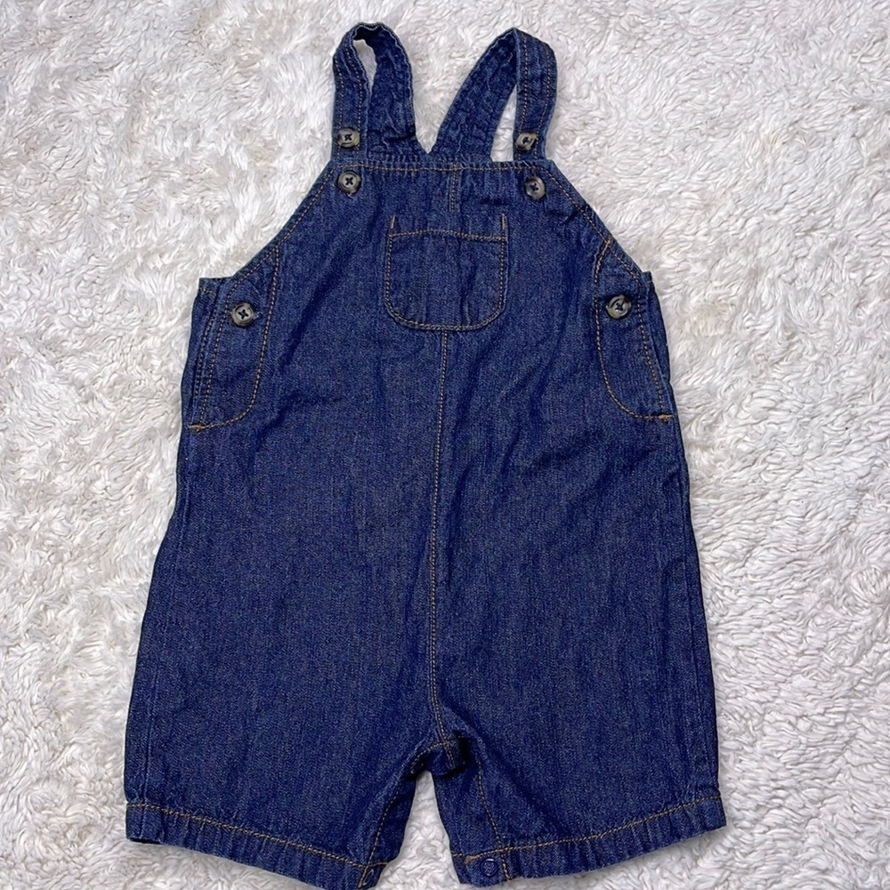 🟢 Carter’s Overall Shorts Size 18 months